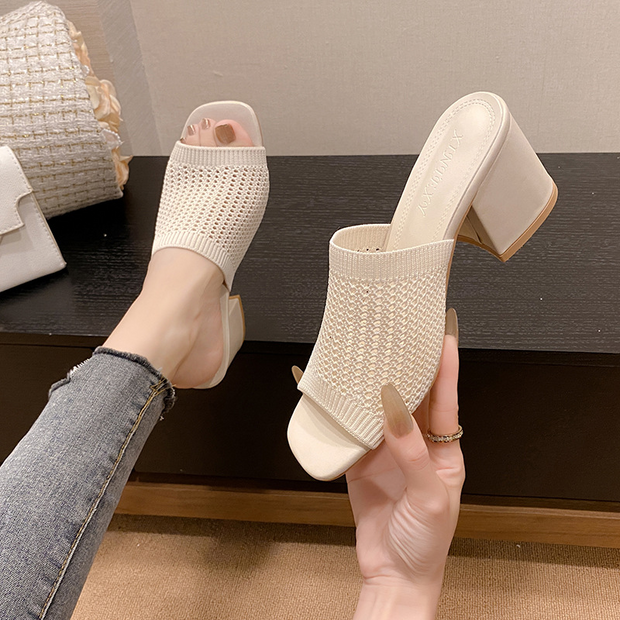 Casual Textured Square Toe Heeled Sandals